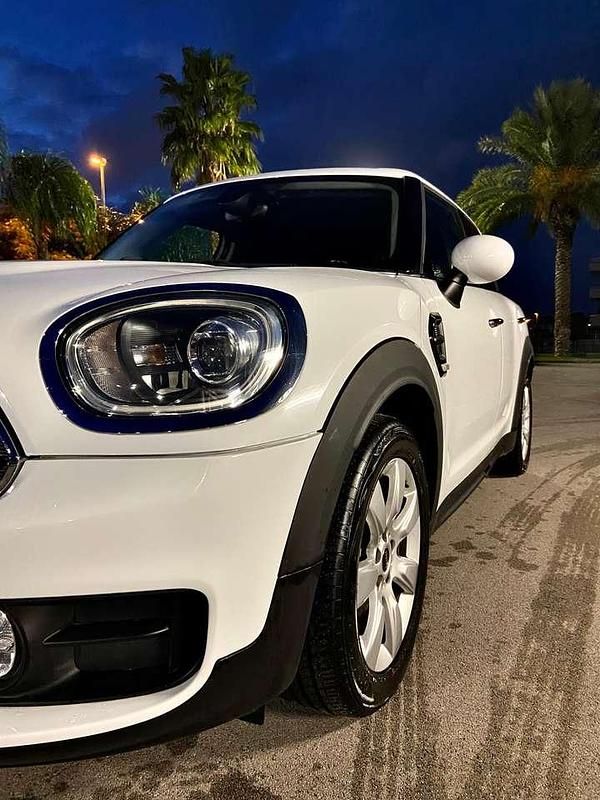 Bianco Usata 2018 Mini One D Countryman Business SUV | 15.990 € (Buon prezzo) - Immagine 1/4