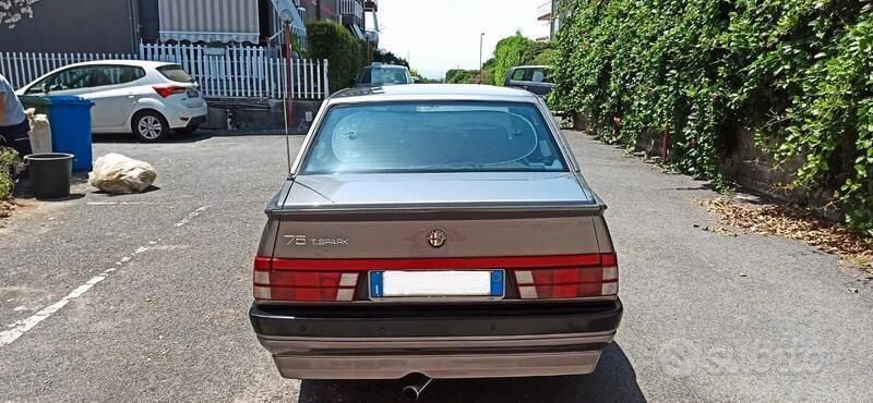 Usata Alfa Romeo 75 148 CV (108 kW) 1991 Berlina
