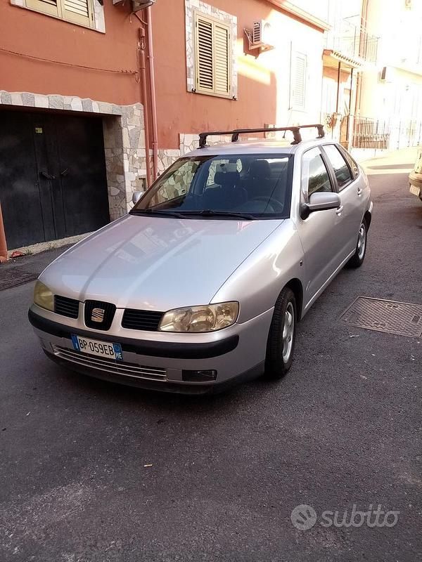 Usata Seat Cordoba 2001 Berlina