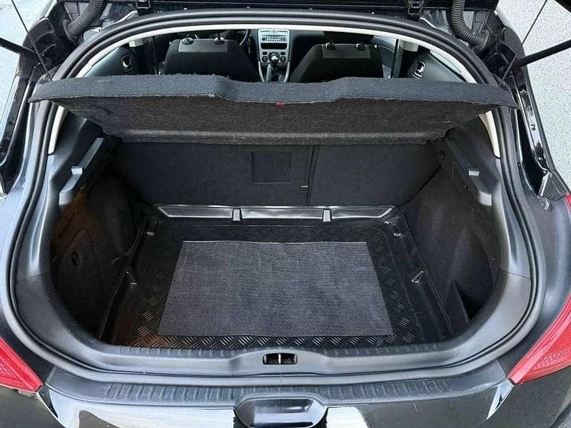 Usata Peugeot 308 Business-Line 111 CV (81 kW) 2010 Berlina