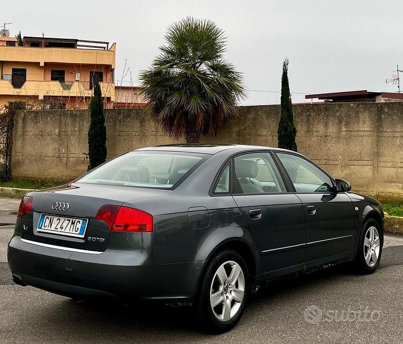 Usata Audi A4 140 CV (102 kW) 2005 Grigio Berlina