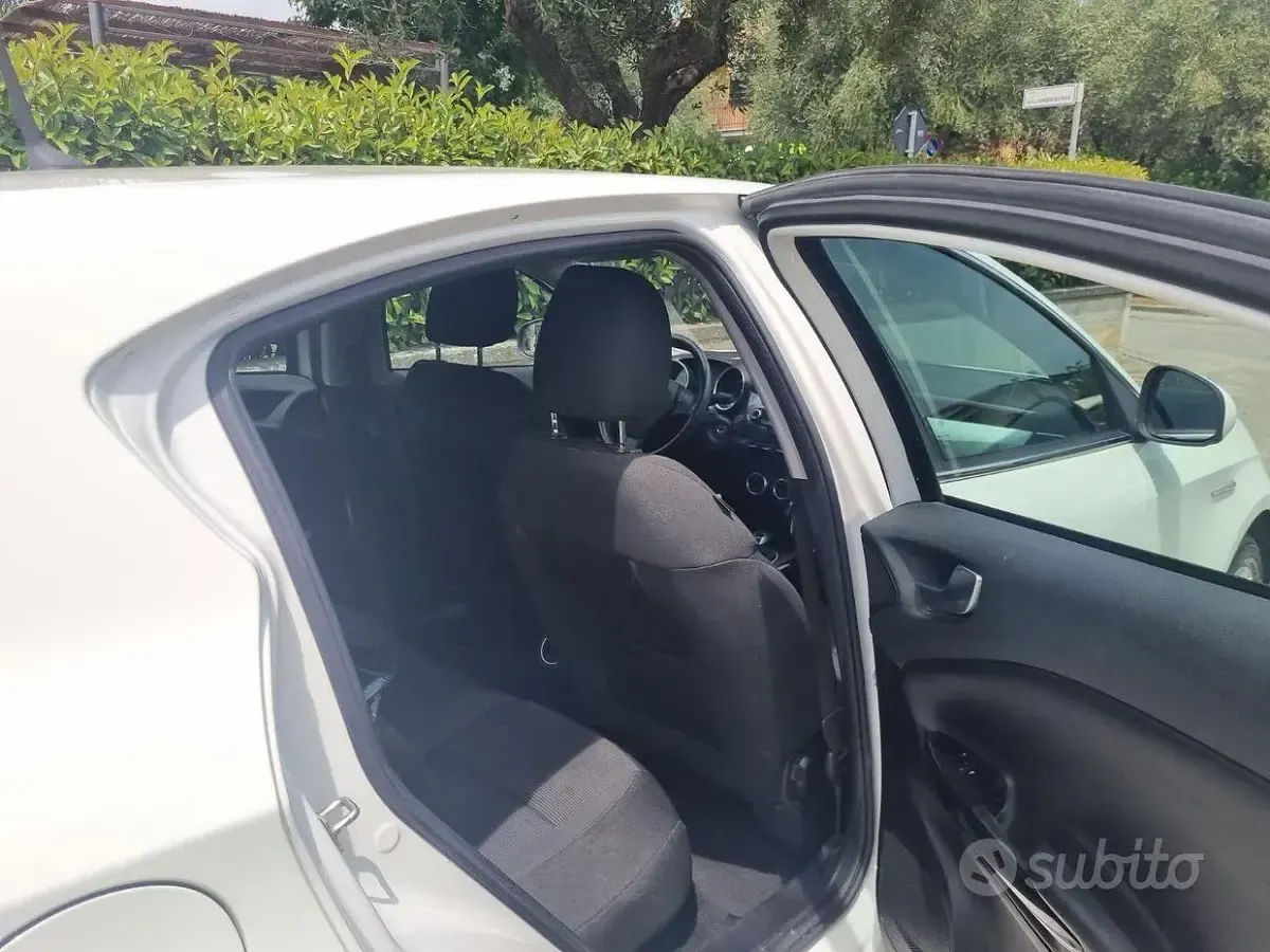 Usata Alfa Romeo Giulietta 105 CV (77 kW) 2013 Bianco Utilitaria