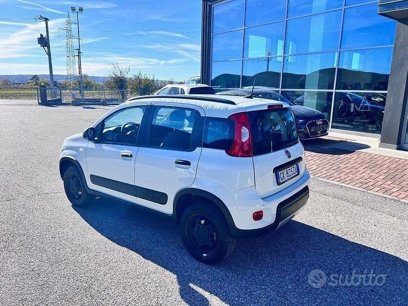 Usata Fiat Panda 4x4 Wild 85 CV (62 kW) 2022 Bianco Utilitaria