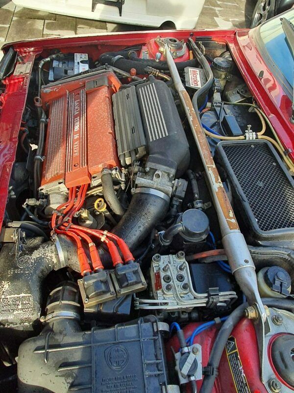 Usata Lancia Delta 211 CV (155 kW) 1994 Red pastel Utilitaria