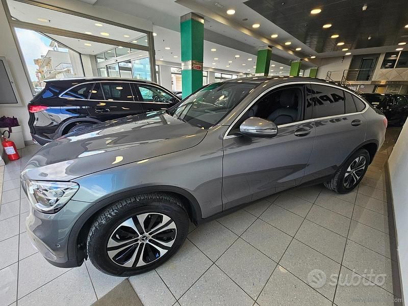 Usata Mercedes GLC220 194 CV (142 kW) 2022 Grigio Coupé