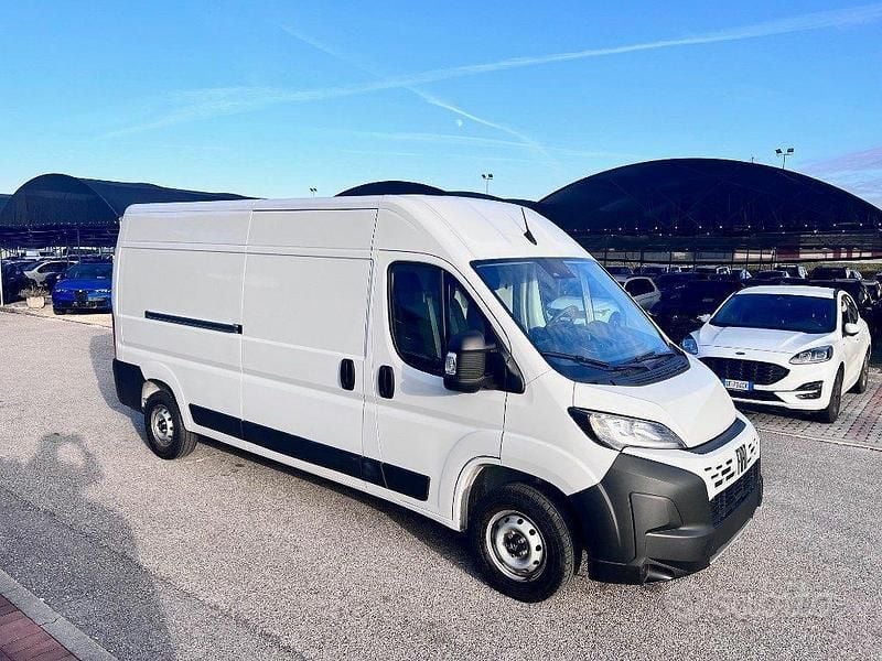 Usata Fiat Ducato 140 CV (102 kW) 2024 Bianco Furgone
