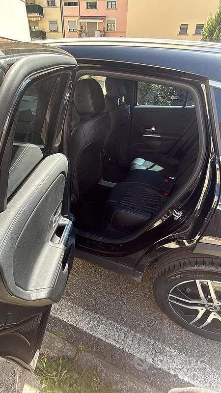 Usata Mercedes GLA200 Business 150 CV (110 kW) 2021 Nero SUV