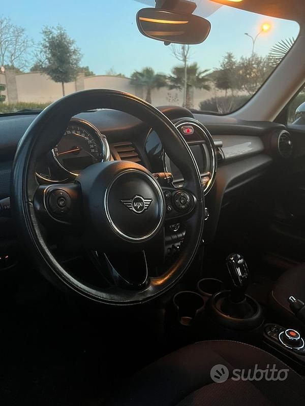 Usata Mini Cooper D 116 CV (85 kW) 2019 Utilitaria