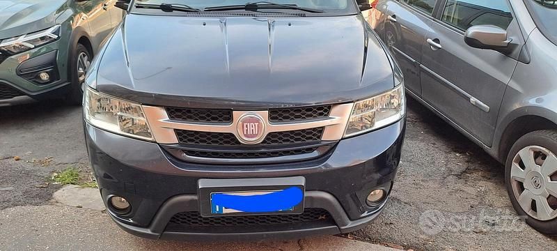 Usata Fiat Freemont 140 CV (102 kW) 2012 Blu SUV