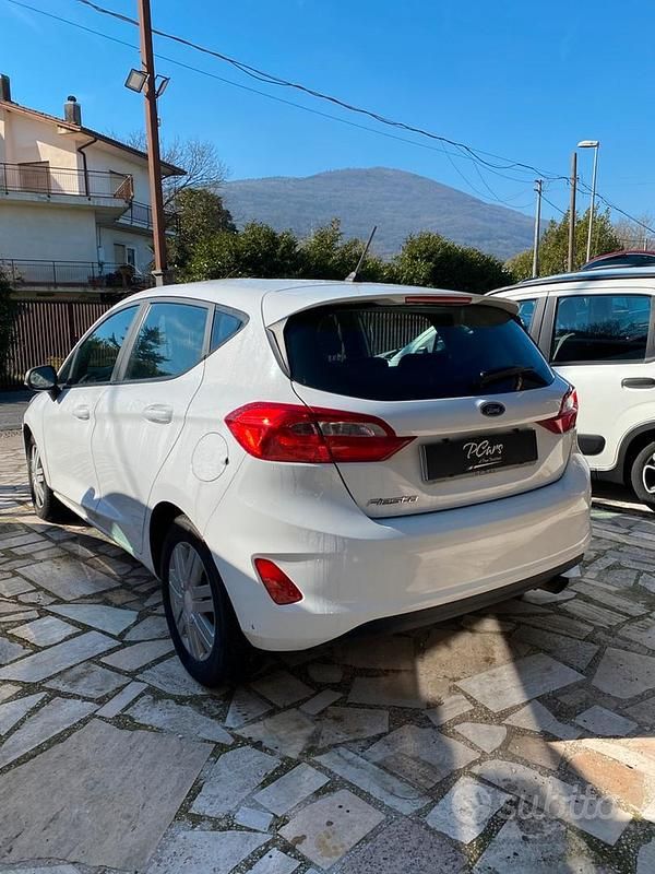 Usata Ford Fiesta 75 CV (55 kW) 2017 Berlina