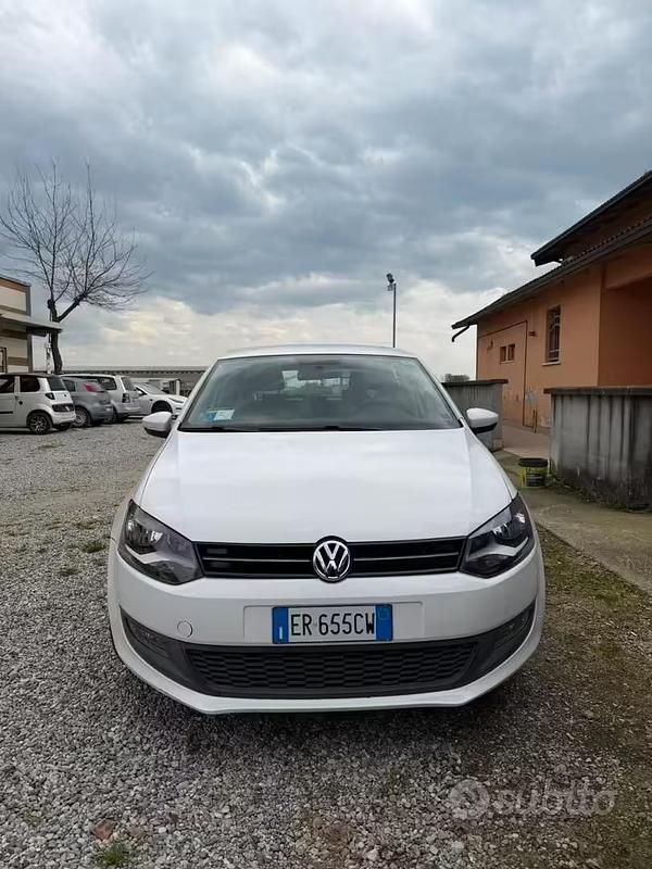 Usata VW Polo 90 CV (66 kW) 2013 Bianco Utilitaria
