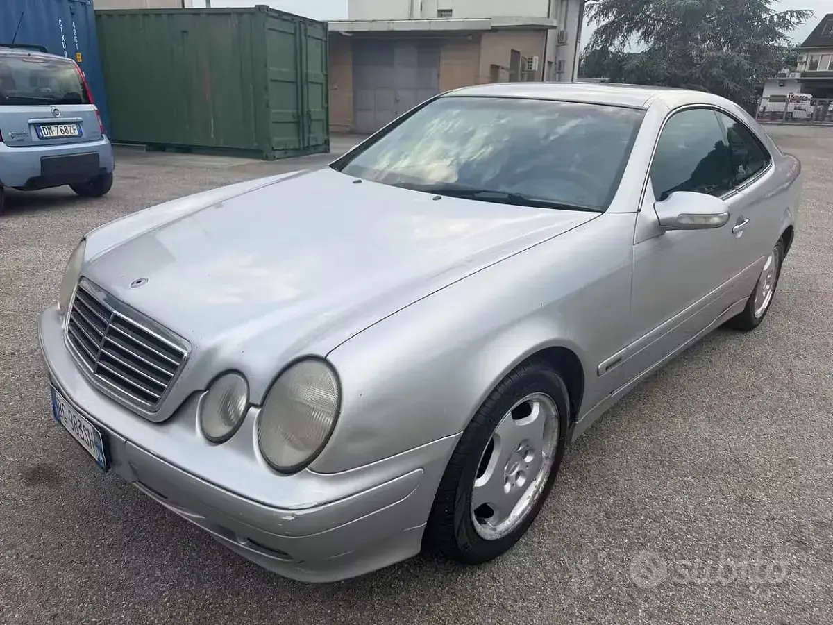 Usata Mercedes CLK200 Elegance 136 CV (100 kW) 2000 Grigio Coupé