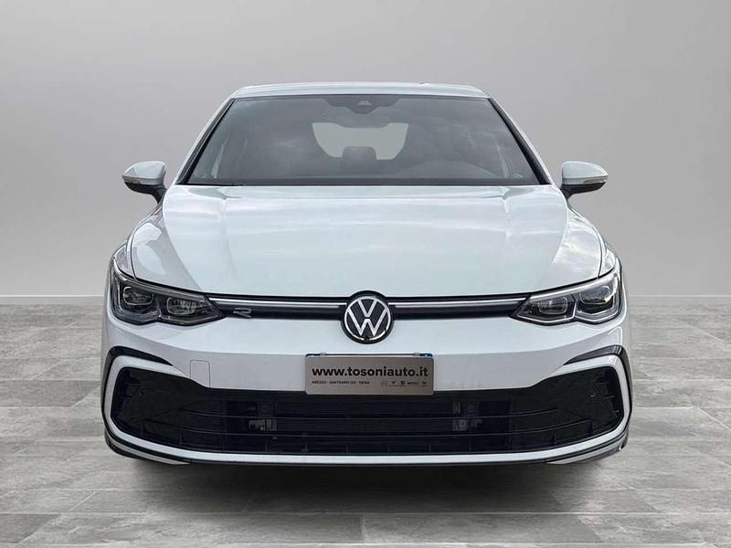 Usata VW Golf VIII R-line 131 CV (96 kW) 2023 Bianco metallizzato Berlina