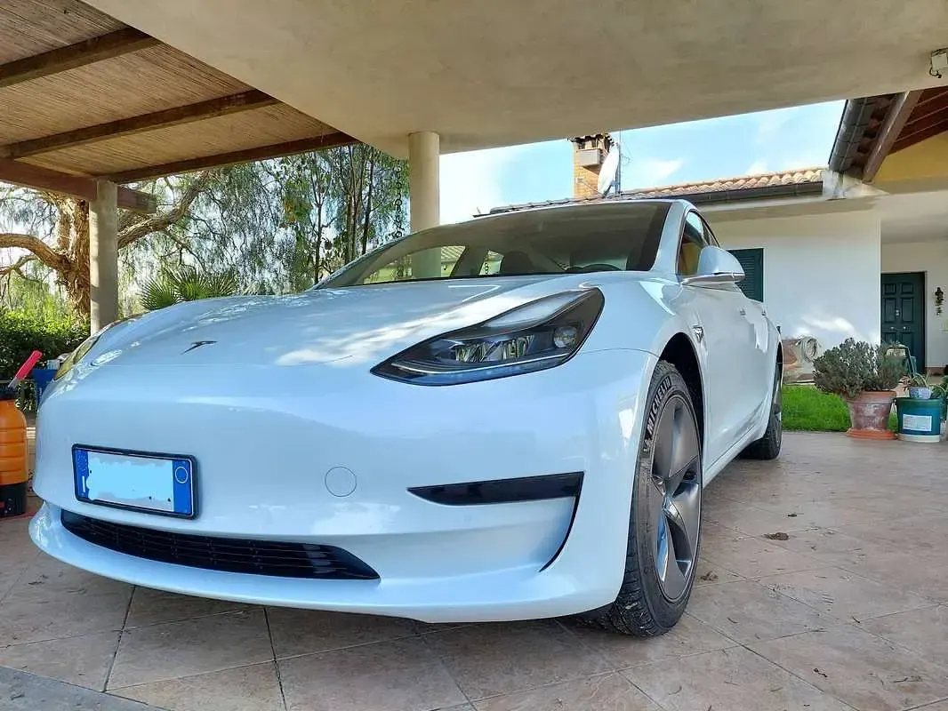 Usata Tesla Model 3 Standard Range 88 kW (120 CV) 2020 Bianco Berlina