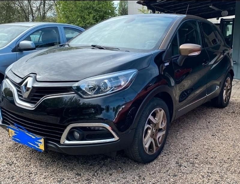 Usata Renault Captur 110 CV (80 kW) 2016 Nero SUV