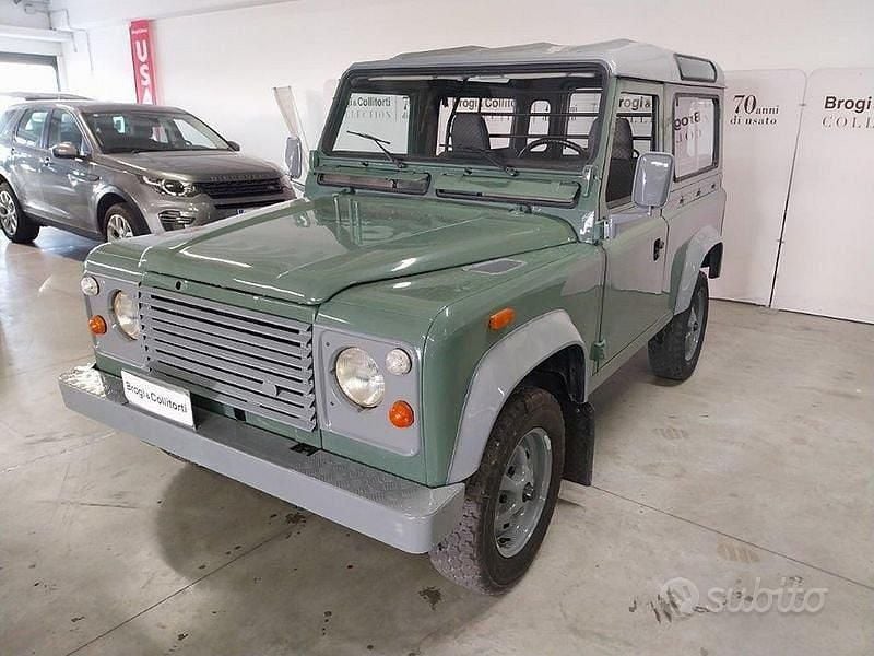 Usata Land Rover Defender 86 CV (63 kW) 1988 Verde SUV