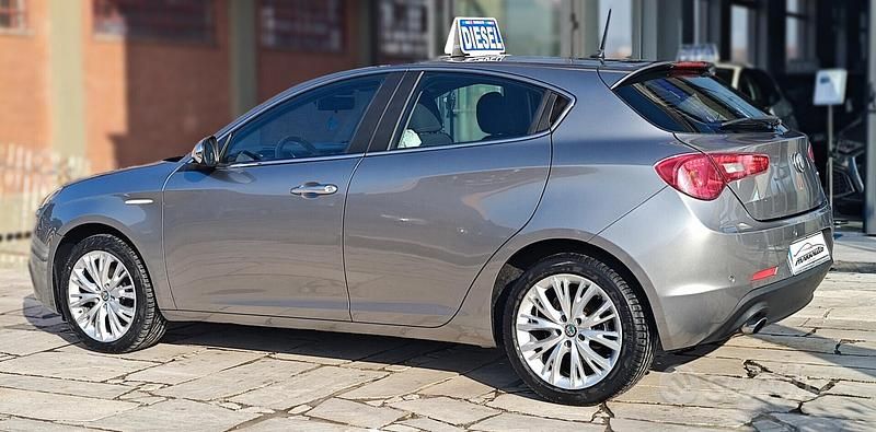 Usata Alfa Romeo Giulietta Super 120 CV (88 kW) 2017 Grigio Utilitaria