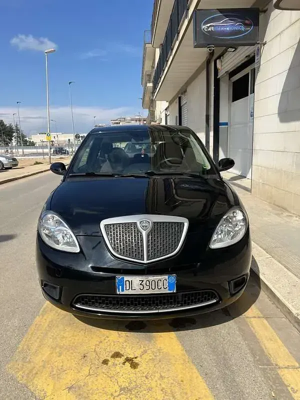 Usata Lancia Ypsilon 75 CV (55 kW) 2007 Utilitaria