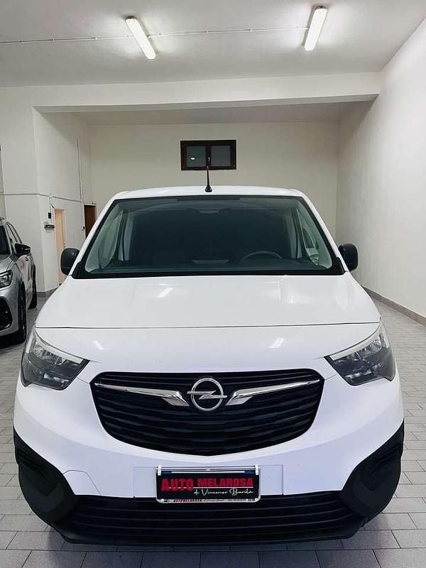Usata Opel Combo 99 CV (72 kW) 2019 Bianco Furgone