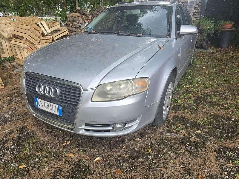 Usata 2005 Audi A4 Station wagon | 2100 € (Ottimo prezzo) - Immagine 1/4