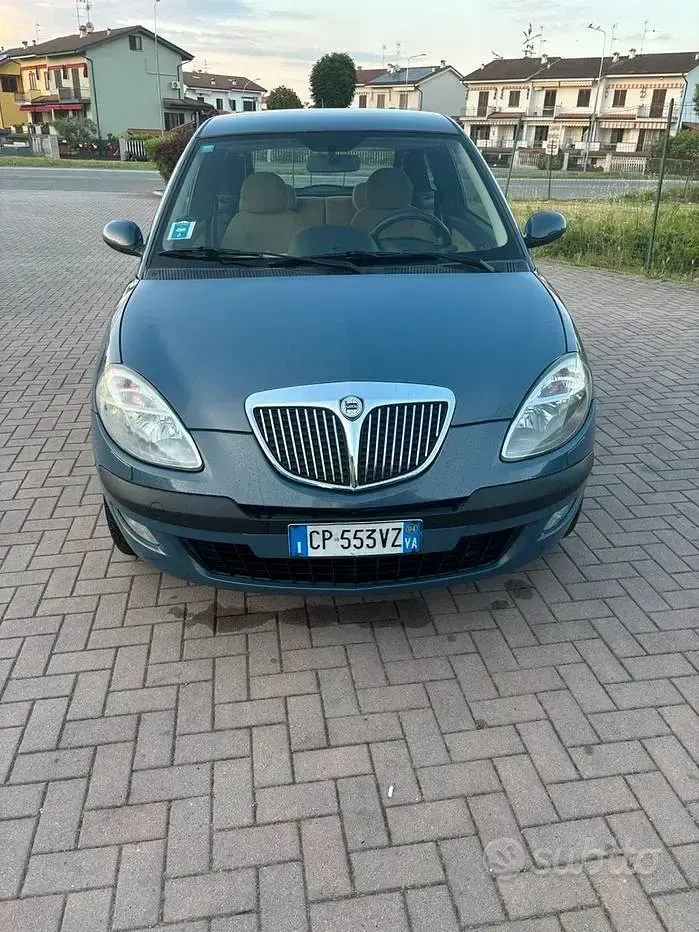 Usata Lancia Ypsilon 69 CV (50 kW) 2004 Utilitaria
