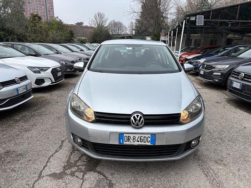 Usata VW Golf VI Comfortline 102 CV (75 kW) 2008 Argento Utilitaria