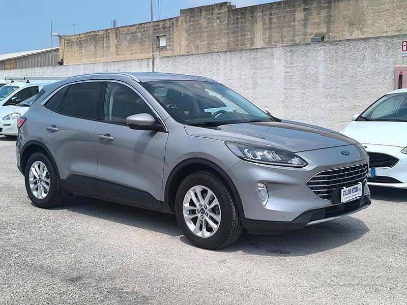 Usata Ford Kuga Business Edition 120 CV (88 kW) 2021 Grigio SUV