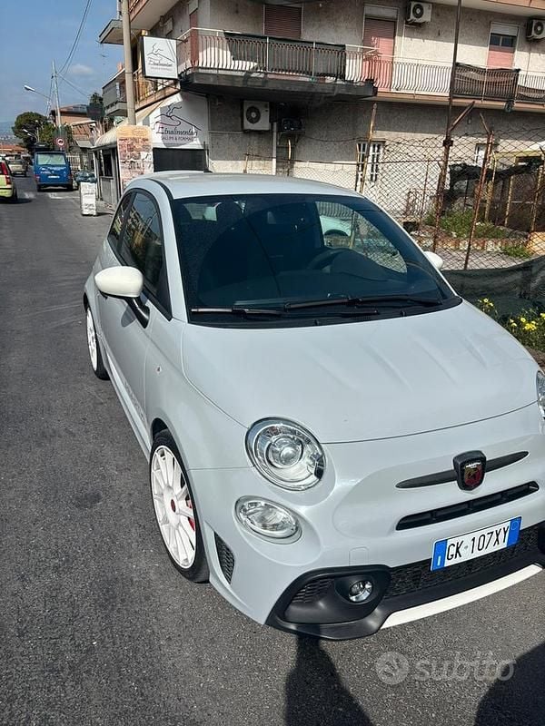 Usata Abarth 695 Esseesse 180 CV (132 kW) 2022 Utilitaria