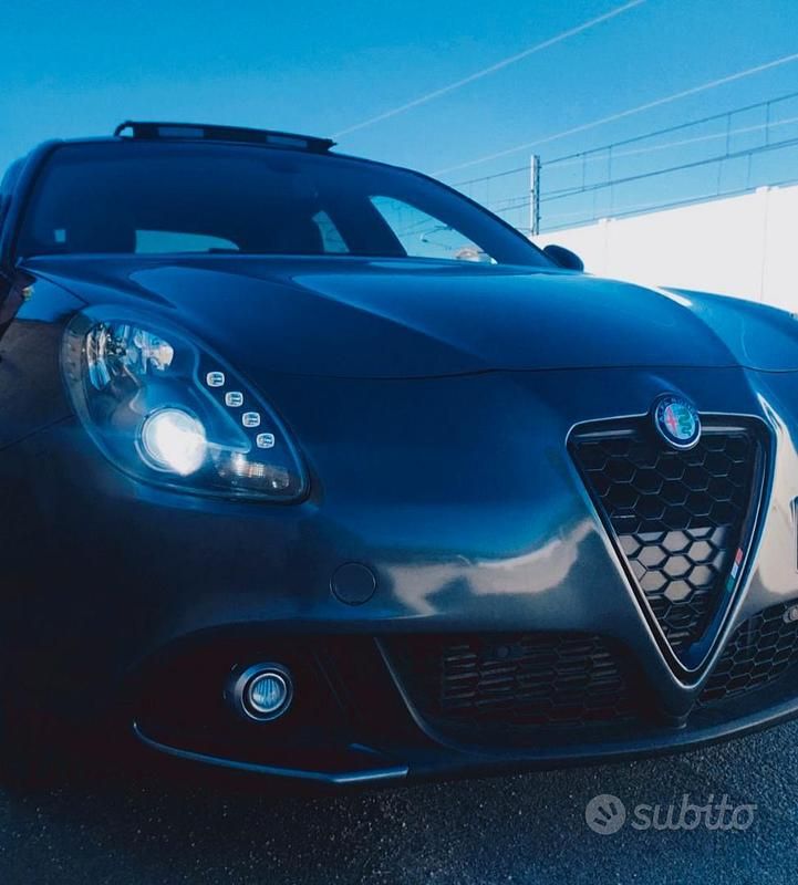 Usata Alfa Romeo Giulietta 130 CV (95 kW) 2014 Grigio Berlina