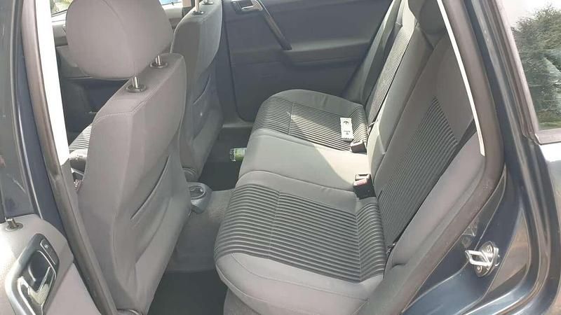 Usata VW Polo Sportline 75 CV (55 kW) 2005 Blu/azzurro Utilitaria