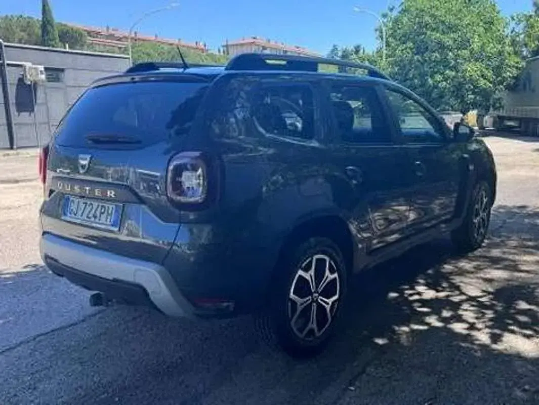 Usata Dacia Duster 116 CV (85 kW) 2019 Grigio SUV