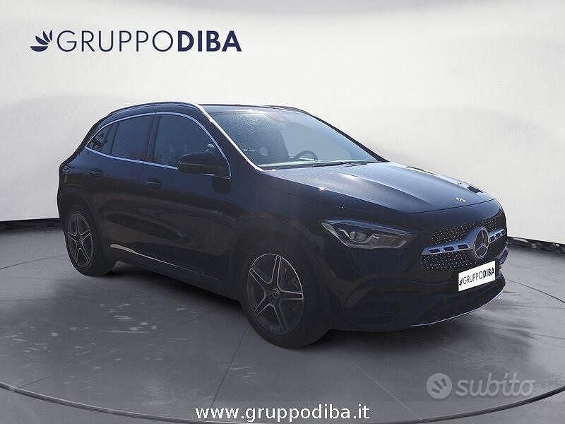 Usata Mercedes GLA180 Premium 116 CV (85 kW) 2022 Nero SUV