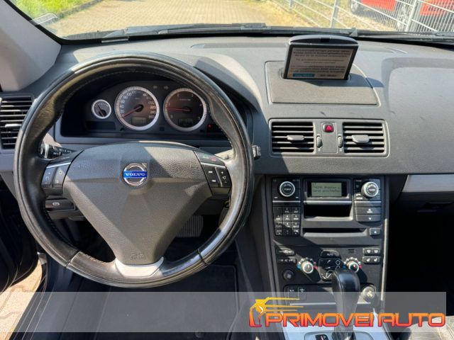 Grigio scuro Usata 2012 Volvo XC90 Momentum SUV | 22.000 € - Immagine 1/4