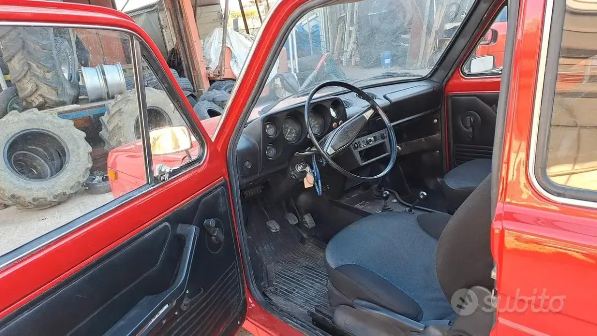 Usata Lada niva 75 CV (55 kW) 1989 Rosso SUV