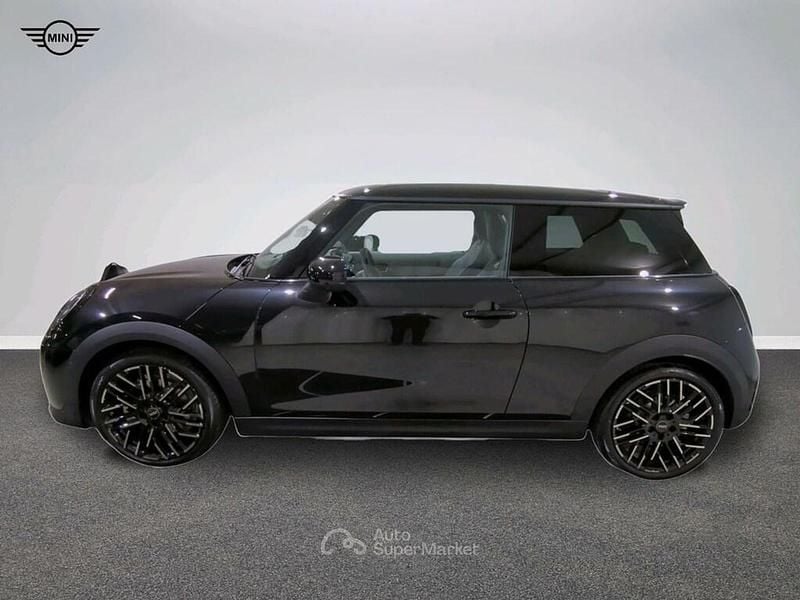 Usata Mini John Cooper Works Clubman Favoured 204 CV (150 kW) 2024 Nero Station wagon
