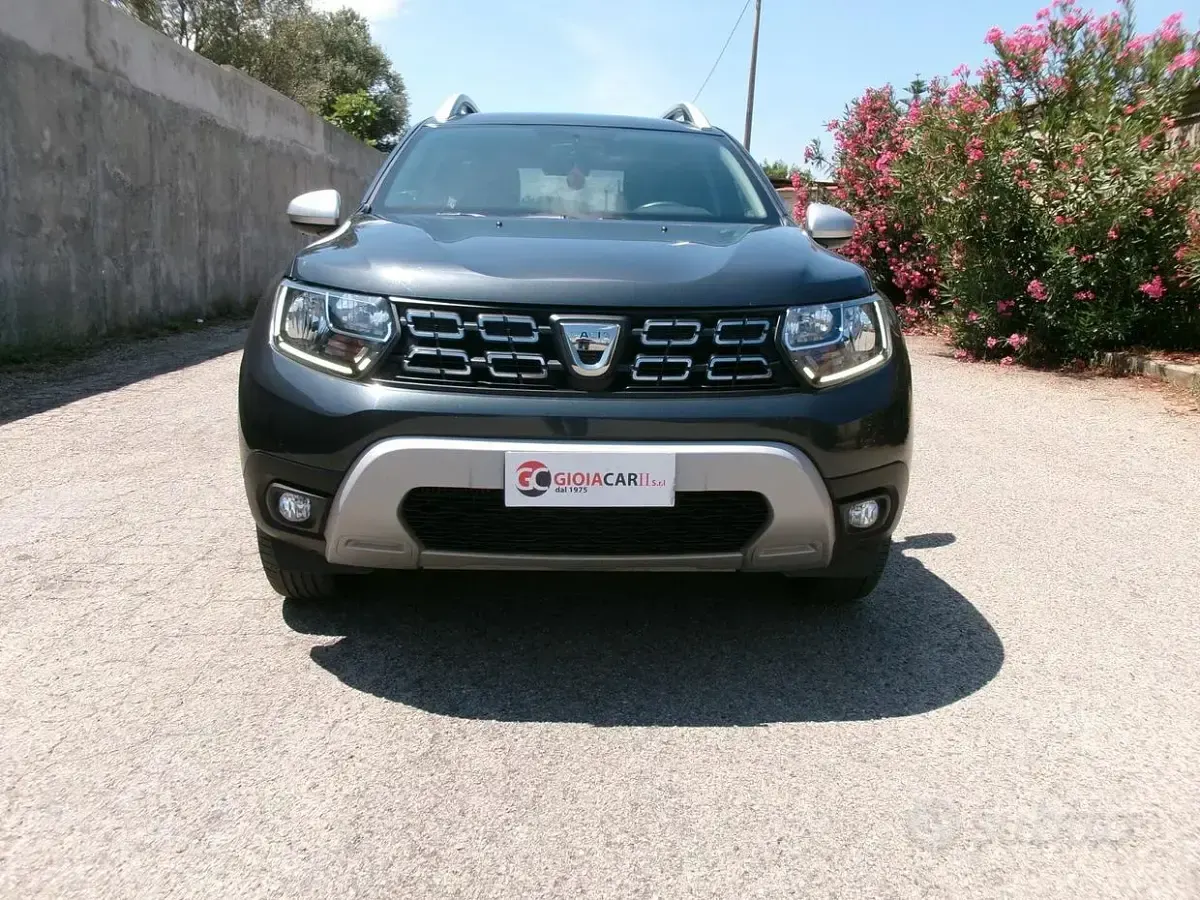 Usata Dacia Duster Prestige 101 CV (74 kW) 2021 Grigio SUV