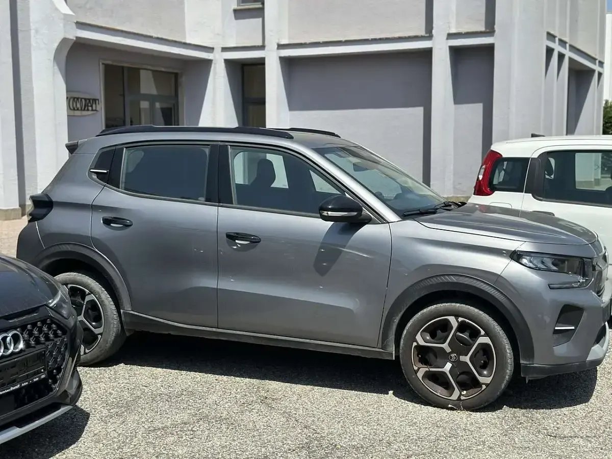 Usata Citroën C3 101 CV (74 kW) 2025 Grigio canna di fucile SUV