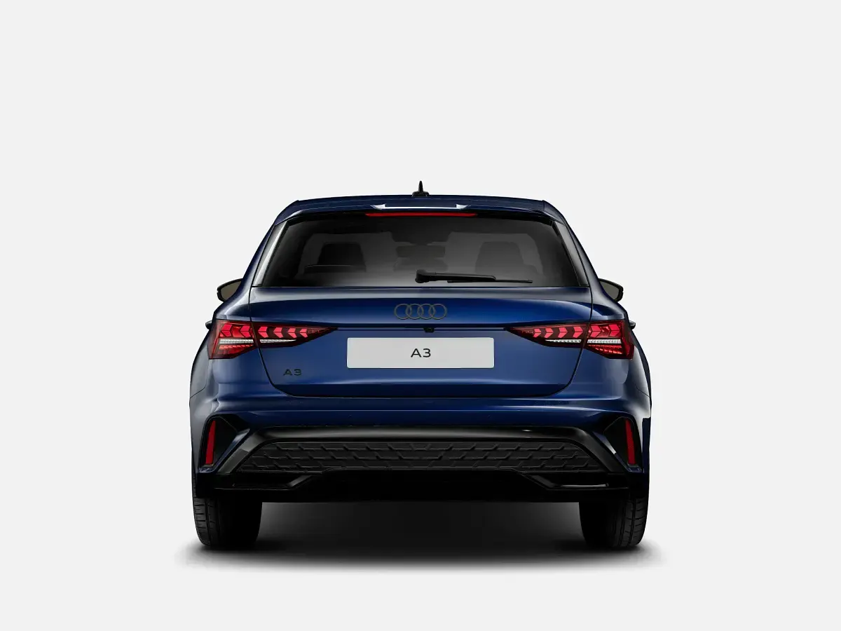 Nuova Audi A3 S-Line 150 CV (110 kW) 2026 Blu navarra metallizzato
