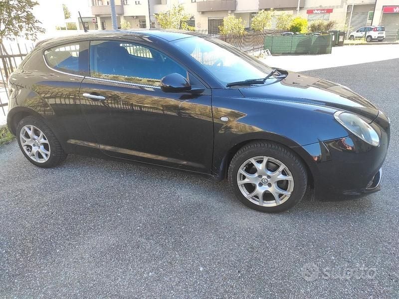 Usata Alfa Romeo MiTo 85 CV (62 kW) 2015 Nero Utilitaria