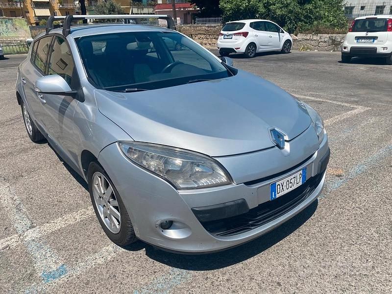 Usata Renault Mégane 110 CV (80 kW) 2009 Grigio Berlina