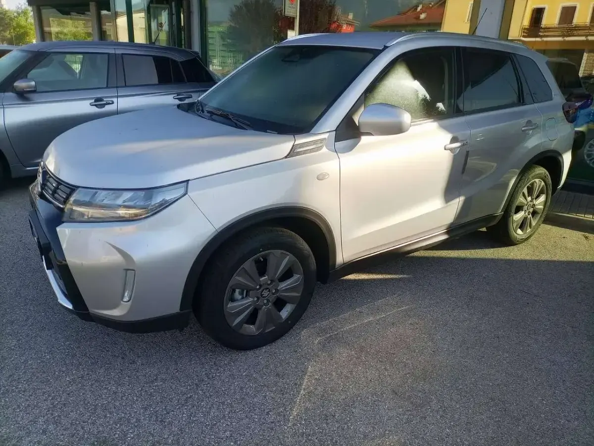 Nuova Suzuki Vitara Cool 130 CV (95 kW) 2025 Bianco SUV