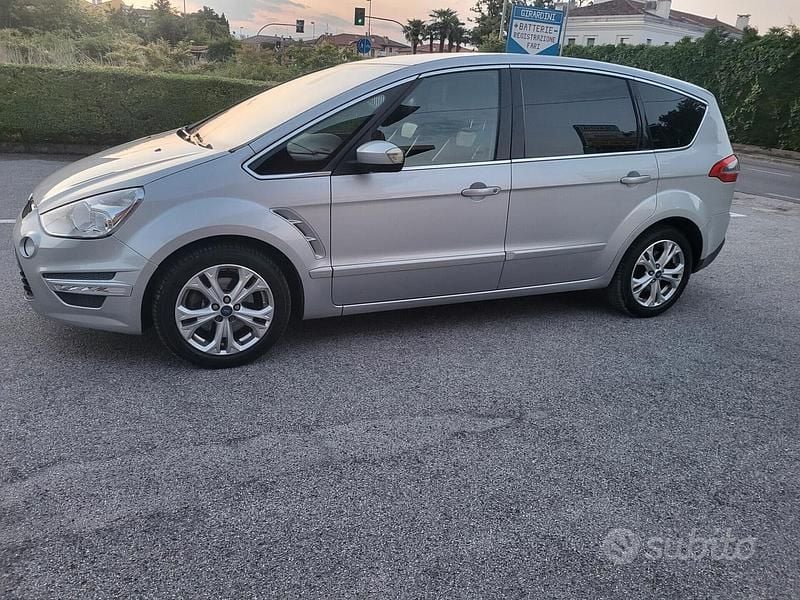Usata Ford S-MAX S 140 CV (102 kW) 2011 Grigio Monovolume