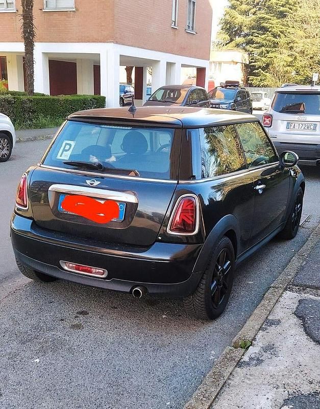 Usata Mini ONE 90 CV (66 kW) 2010 Nero Utilitaria