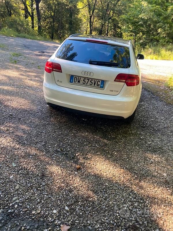 Usata Audi A3 105 CV (77 kW) 2009 Bianco Utilitaria