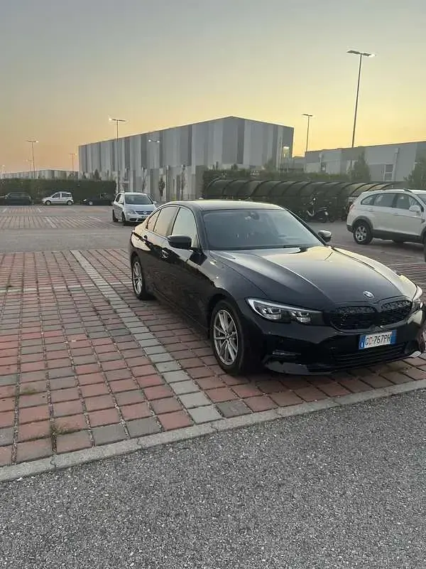 Usata BMW 320 Advantage 190 CV (139 kW) 2020 Berlina