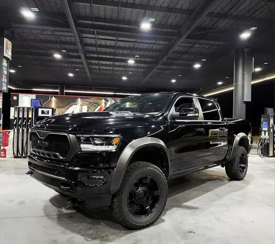 Usata Dodge Magnum 394 CV (289 kW) 2020 Nero SUV