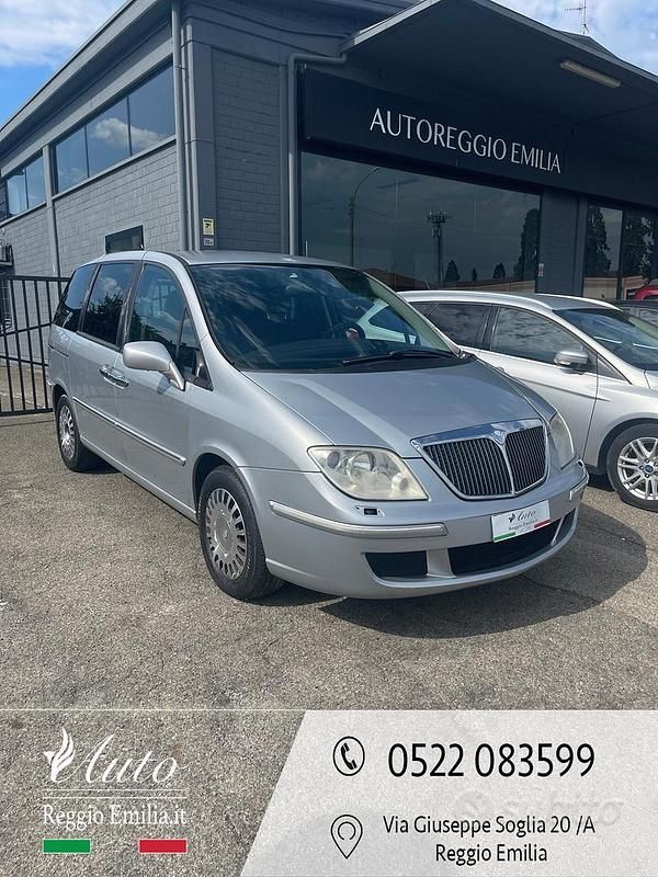 Grigio Usata 2007 Lancia Phedra Platinum Monovolume | 4200 € (Molto cara) - Immagine 1/4