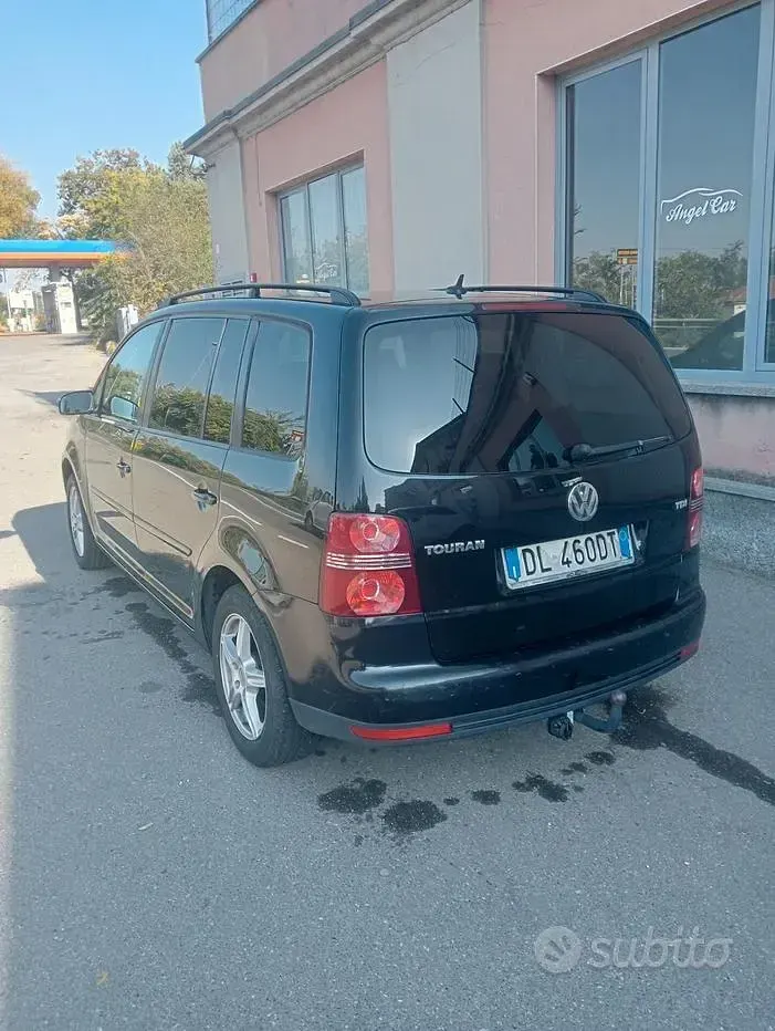 Usata VW Touran 105 CV (77 kW) 2008 Nero Monovolume