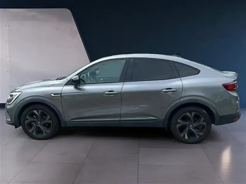 Usata Renault Arkana Engineered 145 CV (106 kW) 2022 Grigio scuro SUV