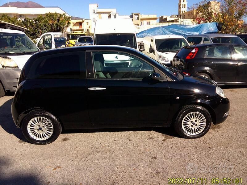 Usata Lancia Ypsilon 60 CV (44 kW) 2007 Rosso Utilitaria